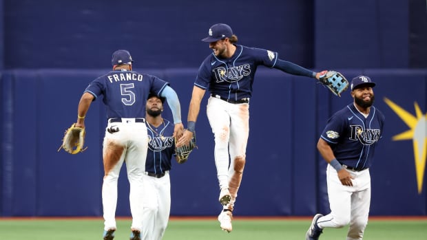 Tampa Bay Rays festeja su triunfo 13 en la temporada